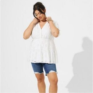 Torrid White Eyelet Babydoll Blouse. Size 3X.